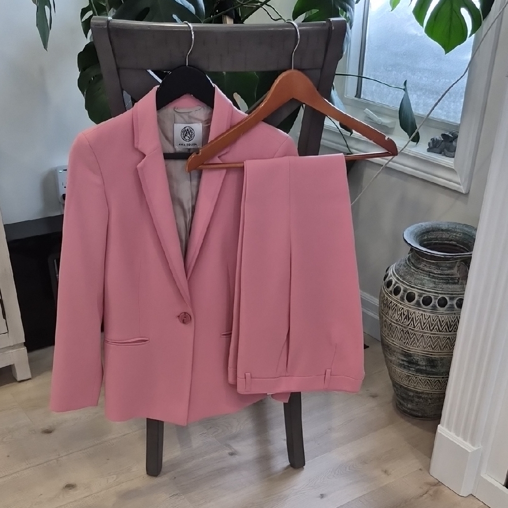 Elegant Pink Pantsuit